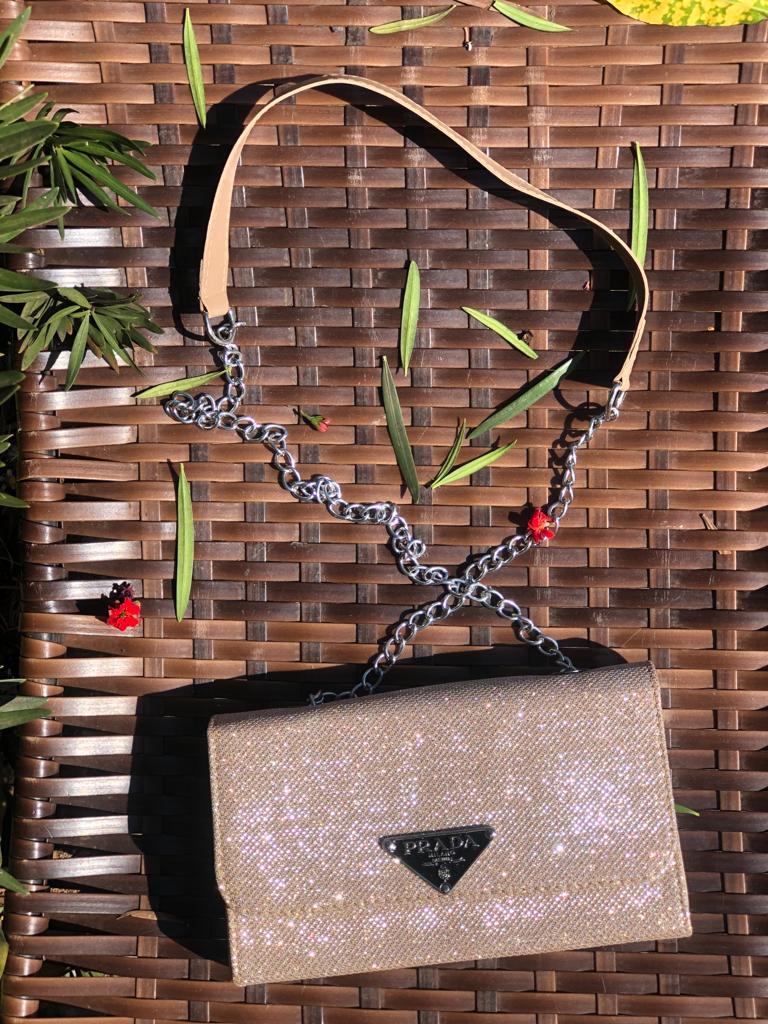 Bolsa Prada Mid de Ombro Clutch em Lurex Brilho